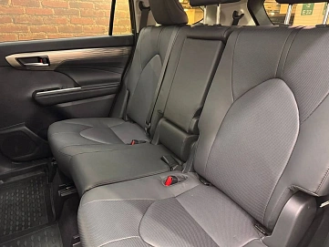 Toyota Highlander, 2025г, полный привод, автомат