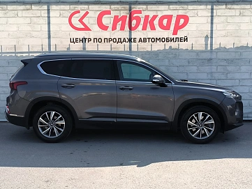Hyundai Santa Fe, 2019г, полный привод, автомат
