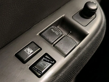 Suzuki Swift, 2008г, передний привод, робот