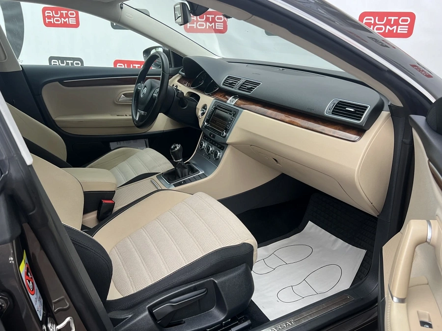 Volkswagen Passat CC, 2013г., передний привод, механика