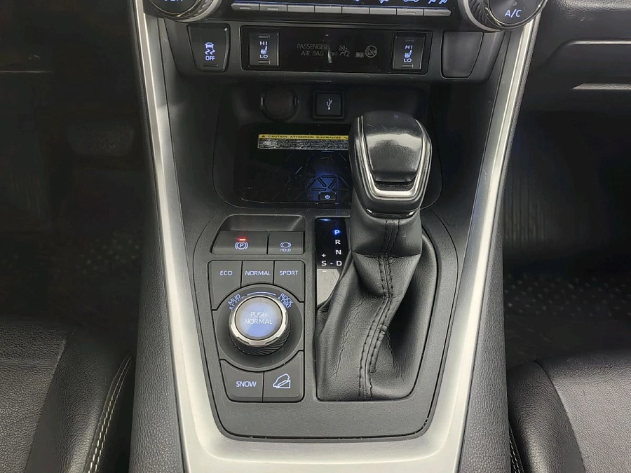 Toyota RAV4, 2021г., полный привод, автомат