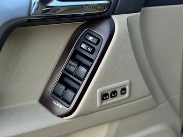 Toyota Land Cruiser Prado, 2013г, полный привод, автомат