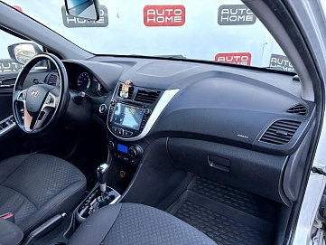 Hyundai Solaris, 2012г., передний привод, автомат