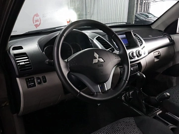 Mitsubishi L200, 2012г, полный привод, механика
