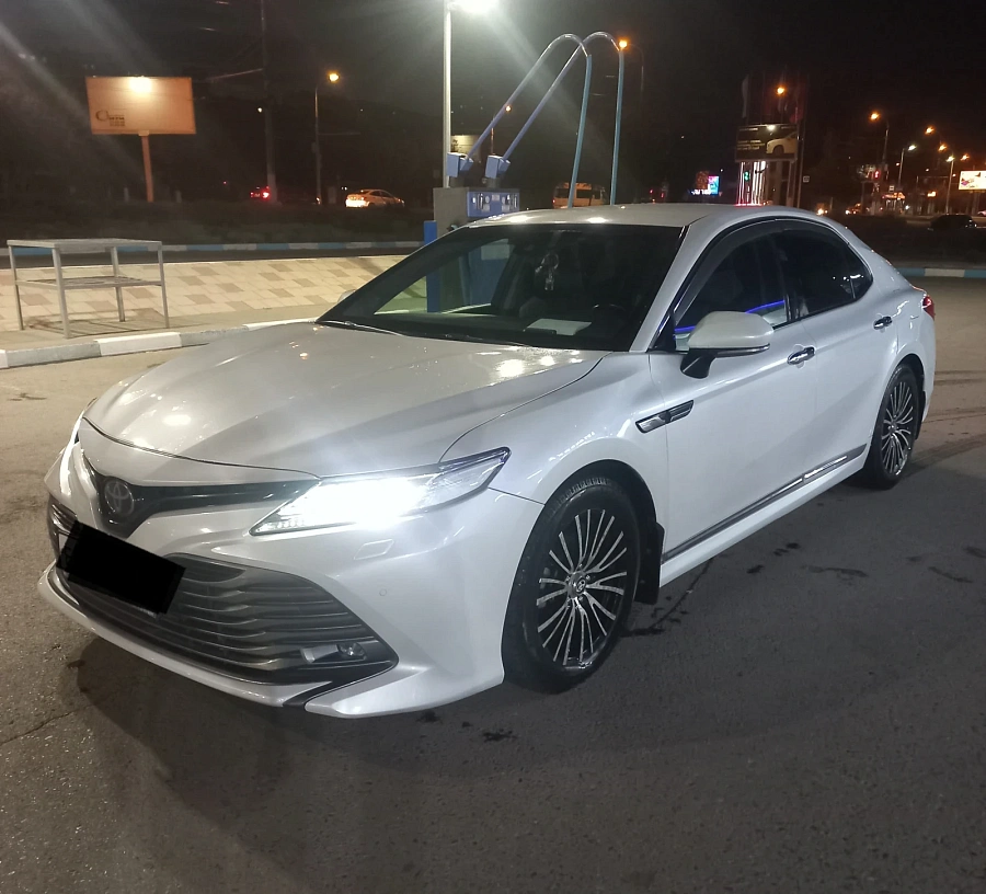 Toyota Camry, 2018г., передний привод, автомат