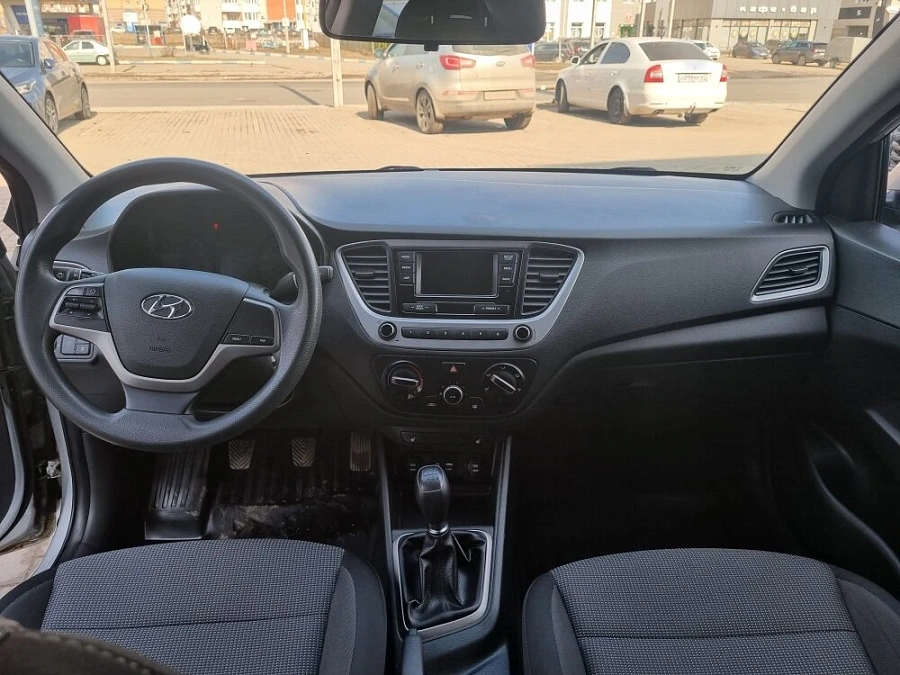 Hyundai Solaris, 2018г., передний привод, механика