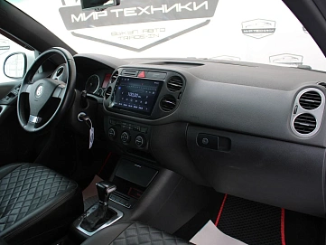 Volkswagen Tiguan, 2008г, полный привод, автомат