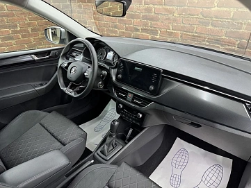 Skoda Rapid, 2021г, передний привод, робот