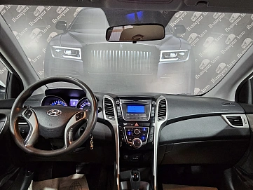 Hyundai i30, 2015г, передний привод, автомат
