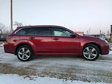 Subaru Outback, 2010г, полный привод, вариатор