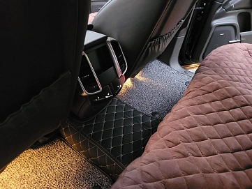 Porsche Cayenne, 2016г., полный привод, автомат