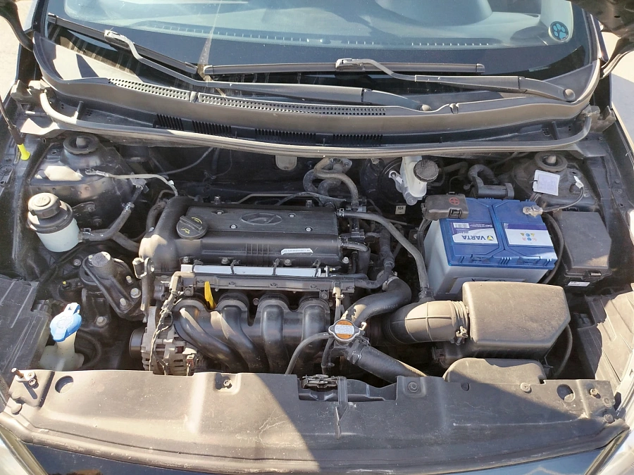 Hyundai Solaris, 2011г., передний привод, механика