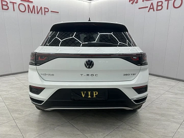 Volkswagen T-Roc, 2023г, передний привод, робот