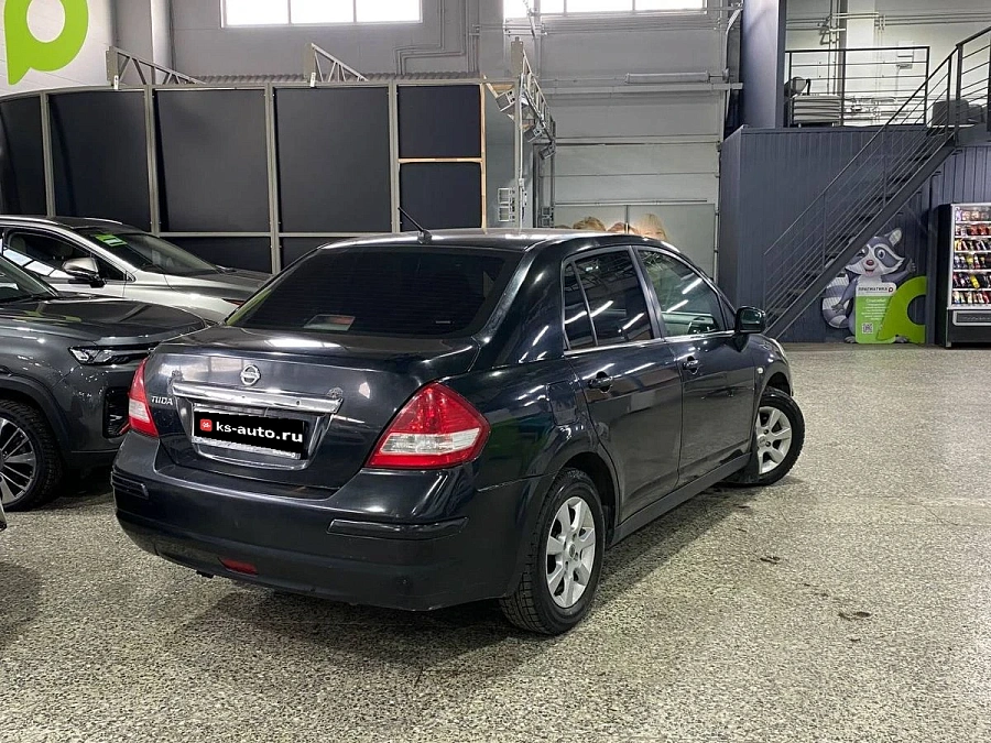 Nissan Tiida, 2008г., передний привод, механика