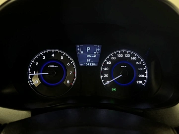 Hyundai Solaris, 2011г, передний привод, автомат