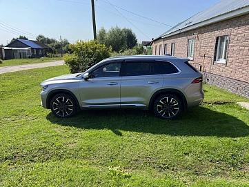 Geely Monjaro, 2023г, передний привод, автомат