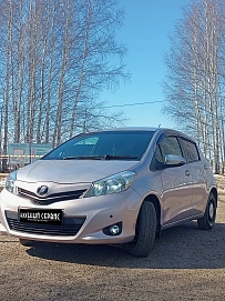 Toyota Vitz, 2012г, передний привод, вариатор