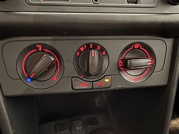 Volkswagen Polo, 2017г, передний привод, автомат