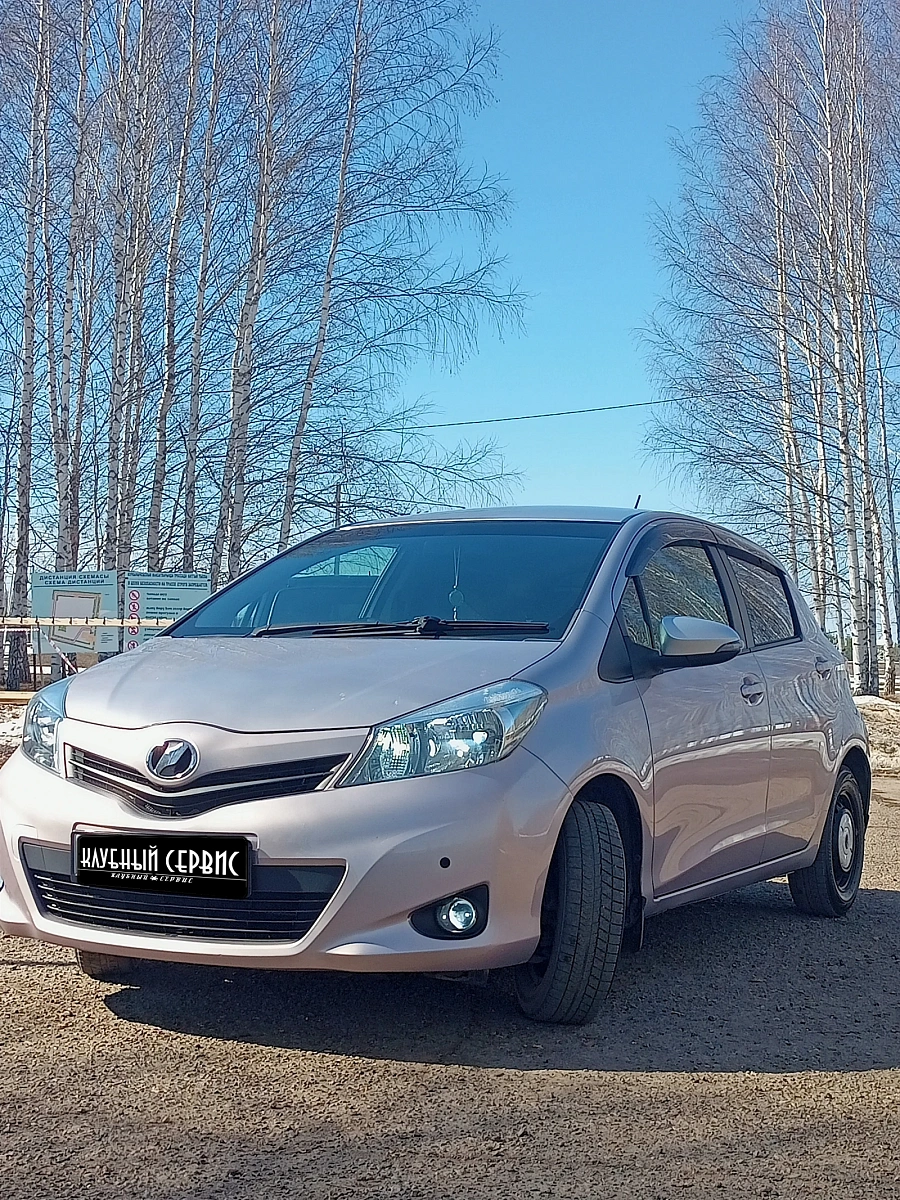 Toyota Vitz, 2012г., передний привод, вариатор