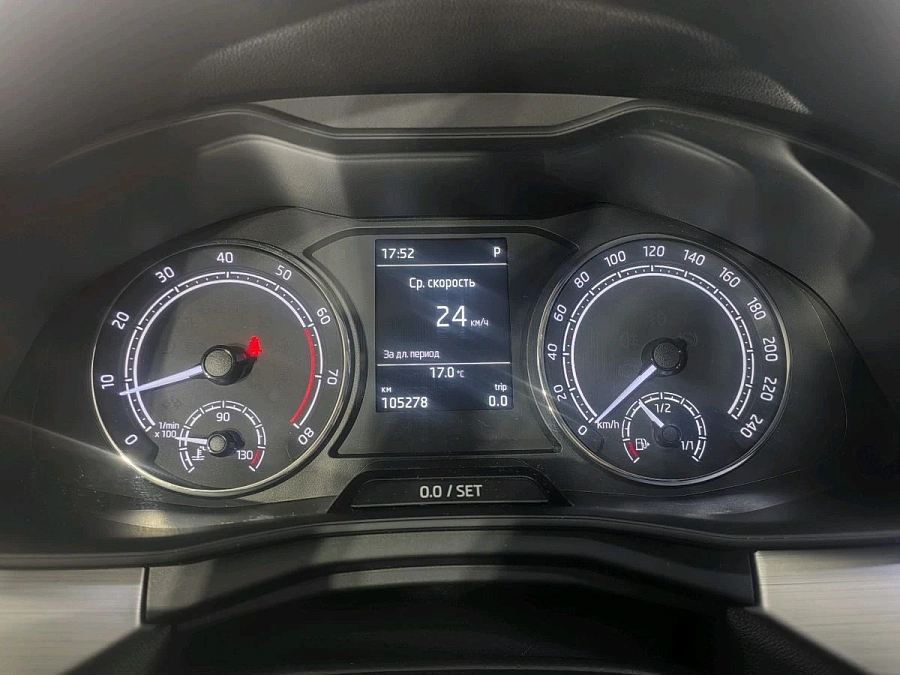 Skoda Rapid, 2021г., передний привод, робот