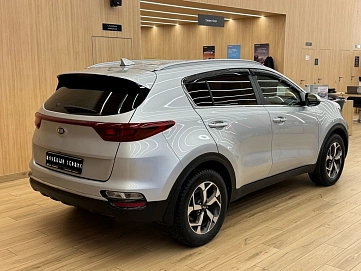 Kia Sportage, 2021г, передний привод, автомат