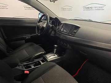 Mitsubishi Lancer, 2010г, передний привод, автомат