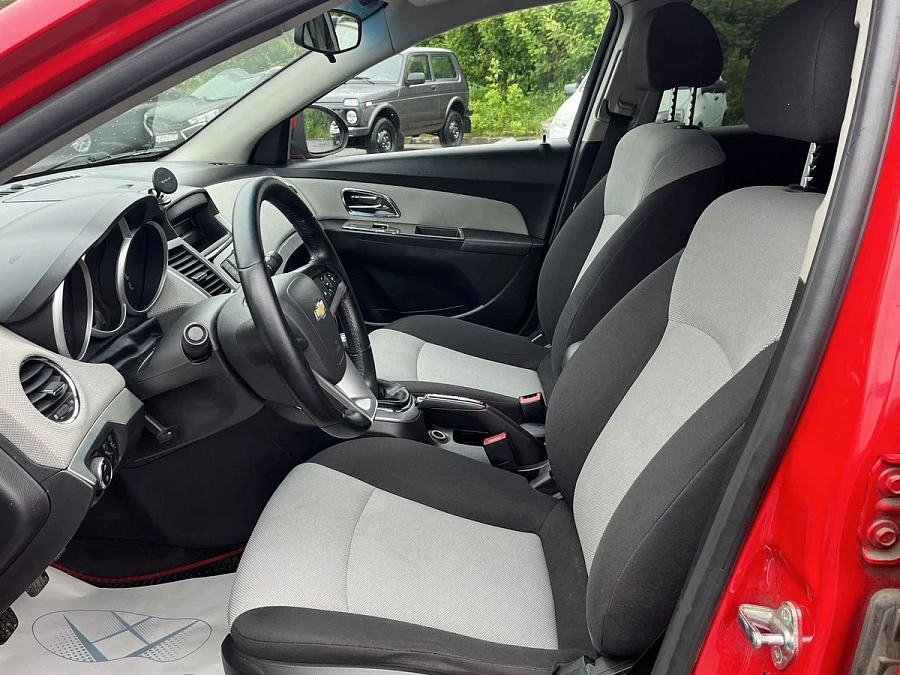Chevrolet Cruze, 2012г., передний привод, механика