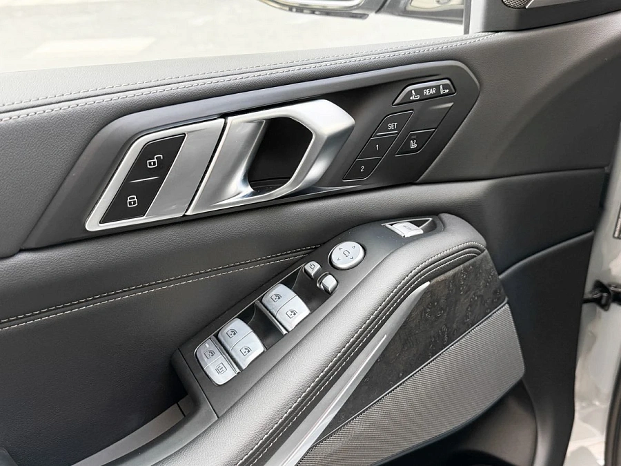 BMW X7, 2022г., полный привод, автомат