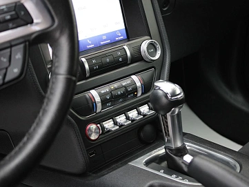 Ford Mustang, 2019г, задний привод, автомат