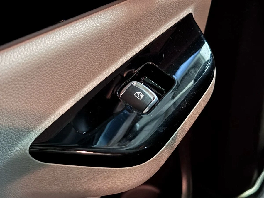 Kia Carnival, 2021г., передний привод, автомат