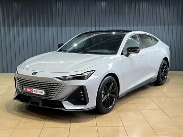 Changan UNI-V, 2024г, передний привод, робот