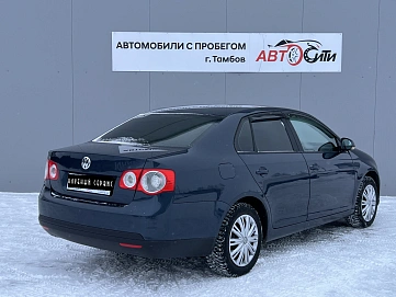 Volkswagen Jetta, 2009г, передний привод, механика