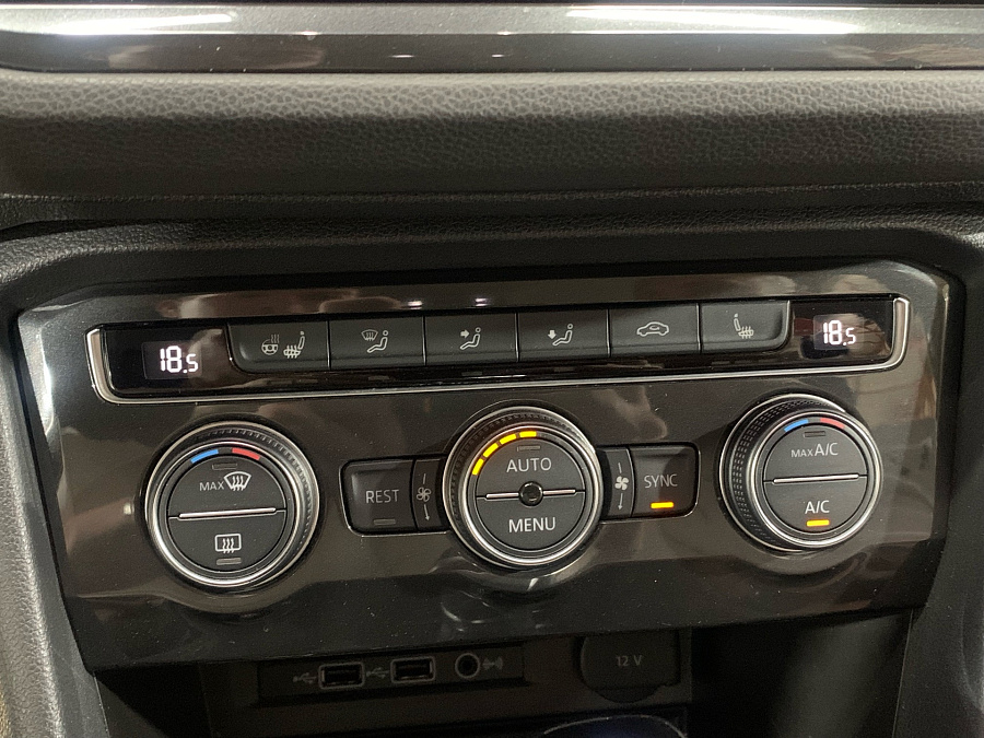 Volkswagen Tiguan, 2019г., передний привод, робот