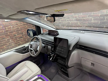 Hyundai Staria, 2022г, передний привод, автомат