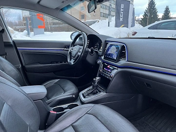 Hyundai Elantra, 2016г, передний привод, автомат