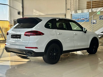Porsche Cayenne, 2015г, полный привод, автомат