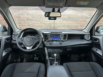Toyota RAV4, 2019г, полный привод, вариатор