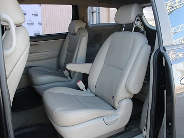 Kia Carnival, 2018г, передний привод, автомат