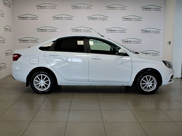 Lada (ВАЗ) Vesta, 2019г, передний привод, механика