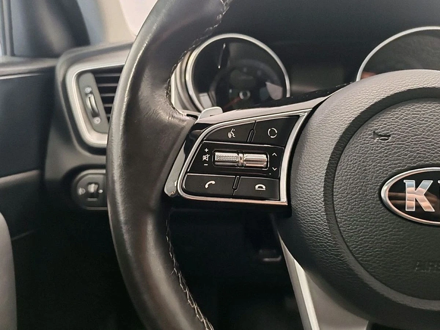 Kia Ceed, 2020г., передний привод, автомат