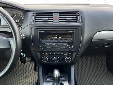 Volkswagen Jetta, 2013г, передний привод, робот