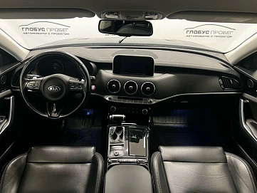 Kia Stinger, 2019г, передний привод, автомат