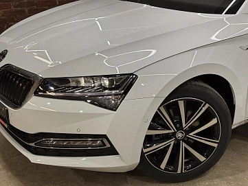 Skoda Superb, 2025г, передний привод, робот