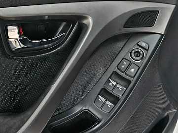 Hyundai Avante, 2011г, передний привод, автомат