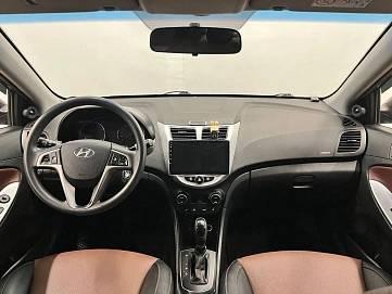 Hyundai Solaris, 2015г, передний привод, автомат