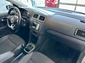Volkswagen Polo, 2018г, передний привод, механика