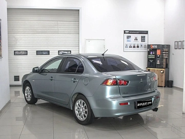 Mitsubishi Lancer, 2010г, передний привод, механика