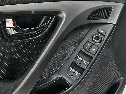 Hyundai Avante, 2011г, передний привод, автомат