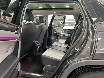 Volkswagen Tayron, 2022г., передний привод, робот