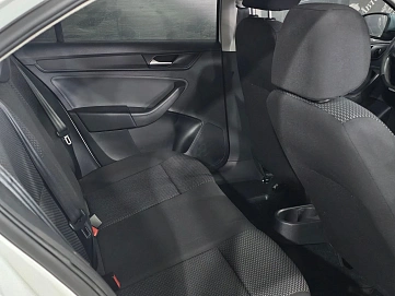 Volkswagen Polo, 2021г, передний привод, автомат